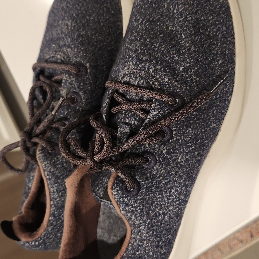 ALLBIRDS | $125 Men's Wool Runners - Picture 7 of 8